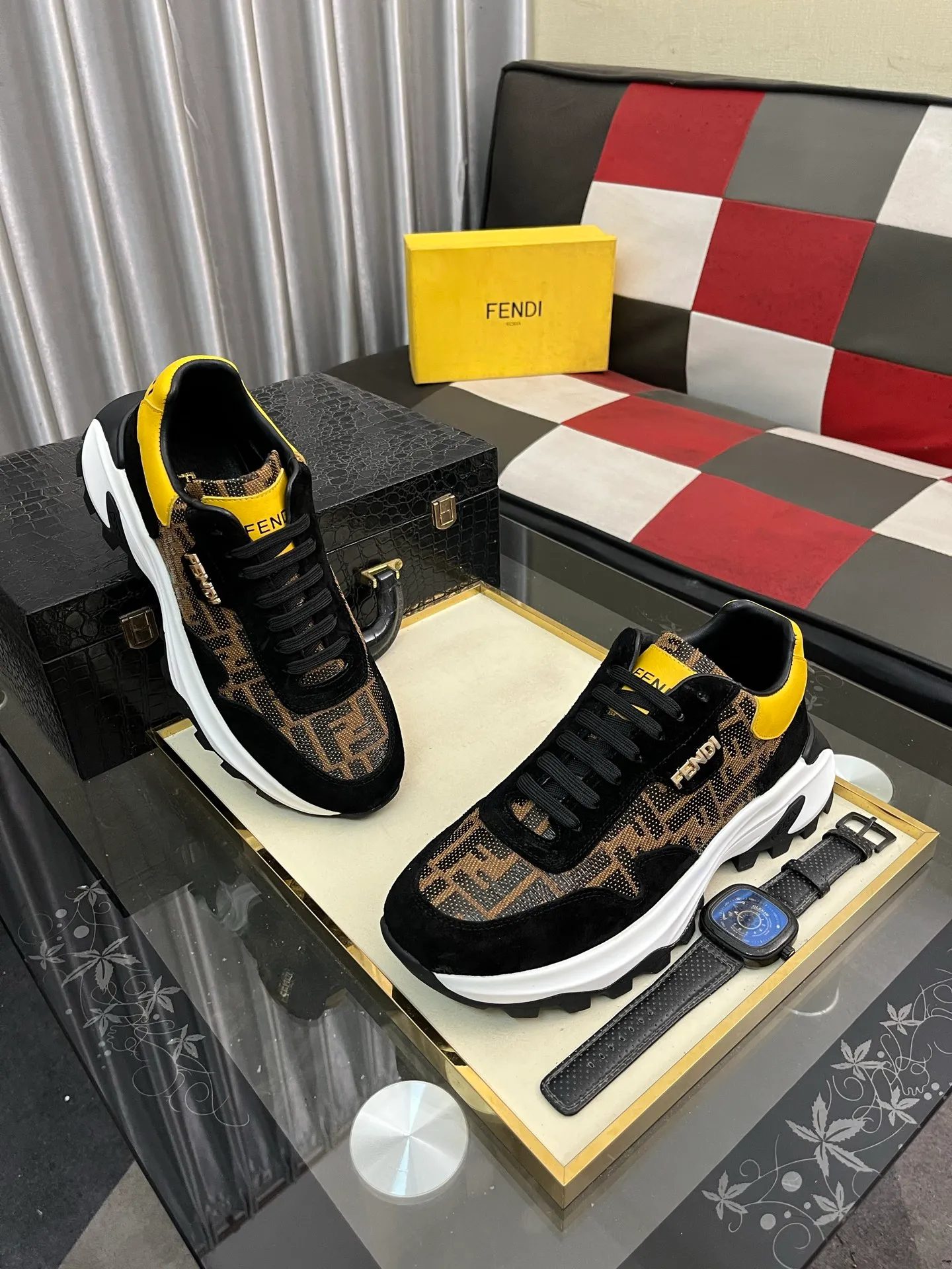 Men's Men's Shoes💰458⌚️⌚️[FENDI] Fendi's classic and comfortable men's, this complex sneaker is made of soft calfskin➕genuine leather lining➕original ultra-light rubber material with rough outsole. This unique light style is suitable for the casual and refined sensibility of this season. It is comfortable and natural on the feet. It is an everyday style for casual travel in autumn and winter! 38−443️⃣colors available